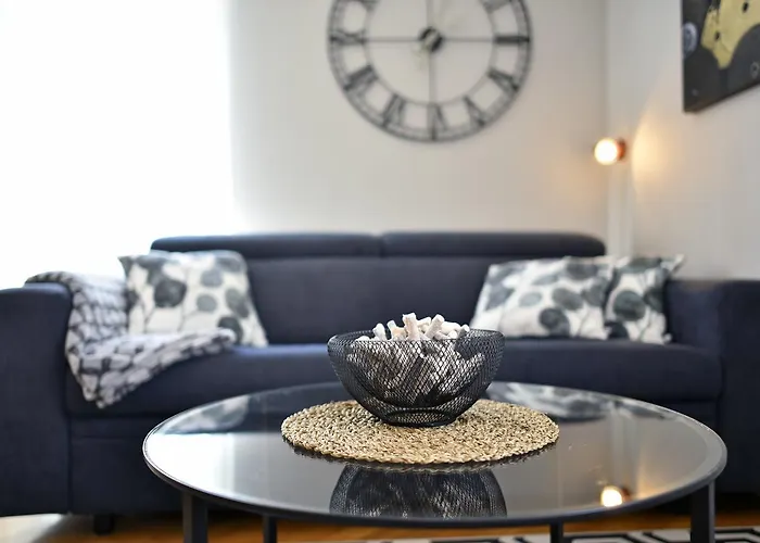 Old Clock Apartment
